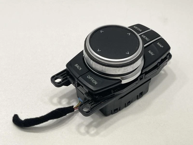 2017-2022 BMW 530i iDRIVE ИНФОРМАЦИОННЫЙ ПЕРЕКЛЮЧАТЕЛЬ ДИСПЛЕЯ ЧЕРНЫЙ TC:IO475 61K 55192 - Изображение 3 из 4