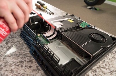 PS3/PS4 Wärmeleitpaste+Pad Tausch, Reinigung und optionales Lüfterupgrade.