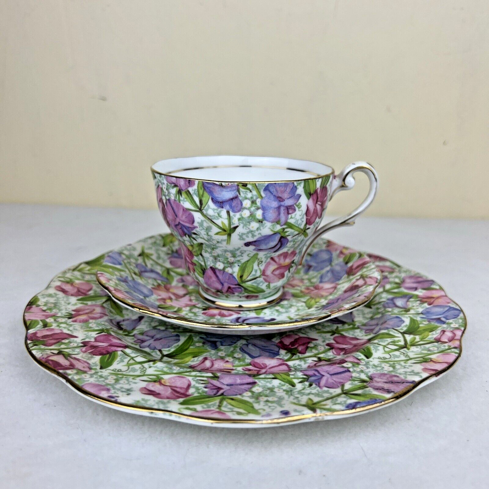 Royal Standard Fine Bone China Sweet Pea Pattern Teacup Saucer And Salad Plate