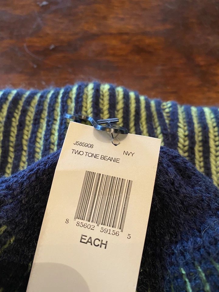 Volcom Two Tone Beanie Snowboard Ski Navy Blue Brand New - Image 3 of 3