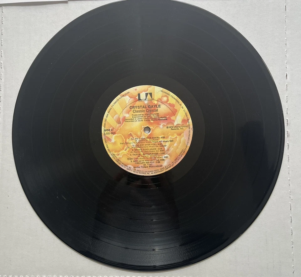 Crystal Gayle - Classic Crystal, Vinyl LP  United Artists 1979 WHITE Cover - Image 3 of 4