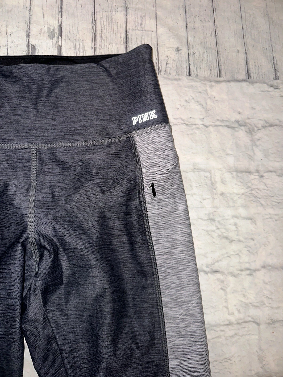 victoria-secret-vs ultimate mesh logo leggings