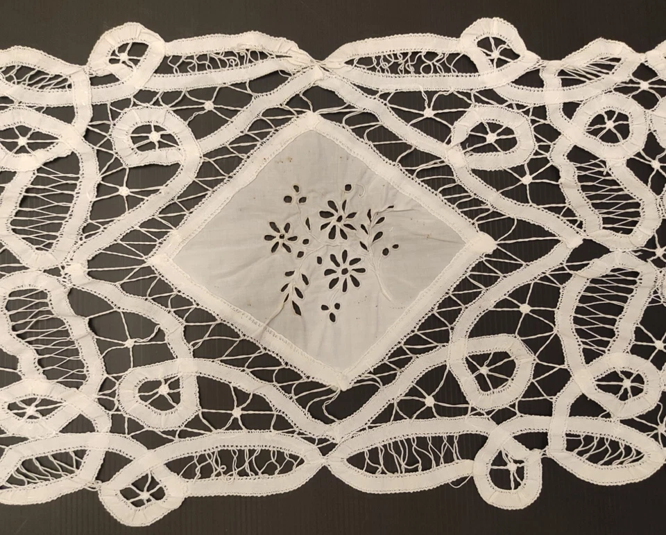 CENTRE DE TABLE NAPPERON COTON BRODERIE FAIT MAIN LINGE ANCIEN - Photo 3/4