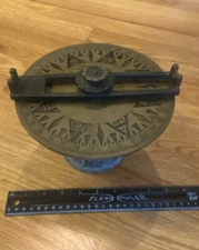 VINTAGE ATLAS COMPASS & MFG. CO BRASS COMPASS ON STAND - VASHON WASHINGTON LOOK