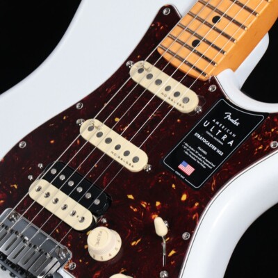 Fender American Ultra Stratocaster HSS Maple Fingerboard Arctic