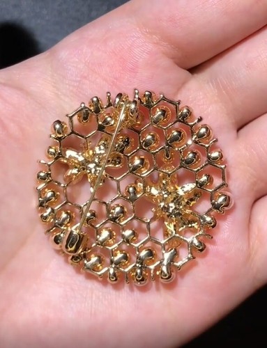 Pearl Bee Honeycomb Brooche Insect Pins Women Men Luxury Coat Jewelry Badge Gift - Picture 6 of 11