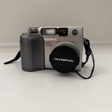 Olympus CAMEDIA C-4000 Zoom 4.0MP Compact Digital Camera 3x Optical Silver USB