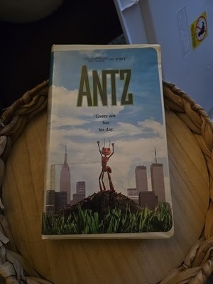 Antz (VHS, 1999, Clamshell)