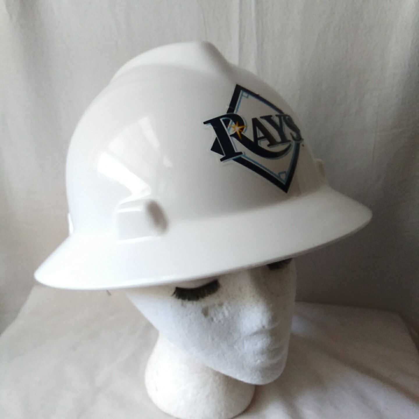 MSA V-Gard White Full Brim Hard Hat Fas-Trac Tampa Bay Rays Sticker Medium