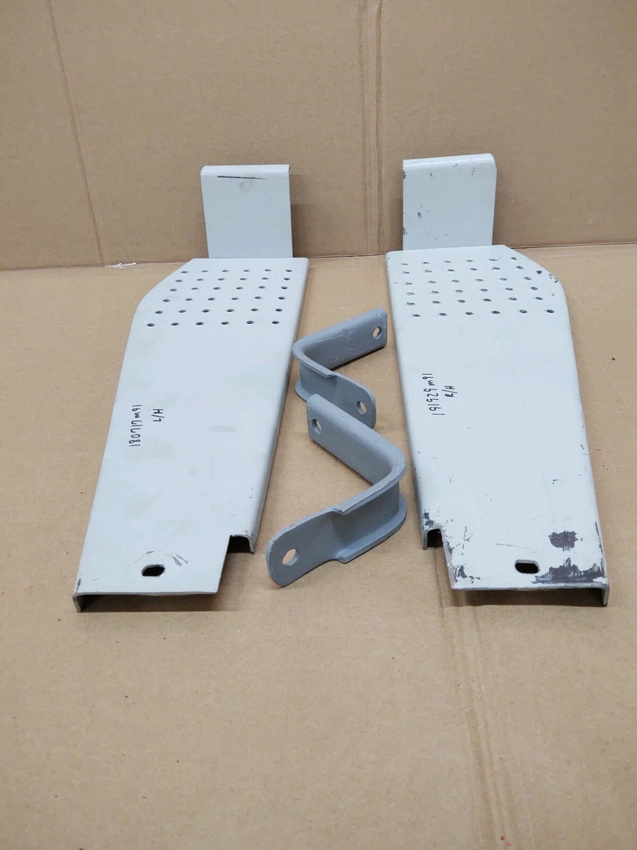 180717M91, 191929M91 Massey Ferguson Step Kit Including Brackets 