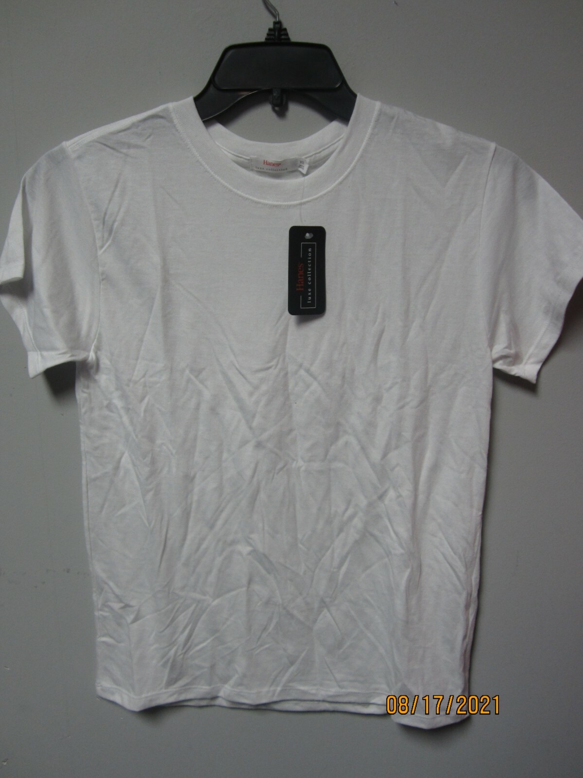 Hanes Luxe Collection RIDICULOUSLY SOFT SHORT SLEEVE WHITE T