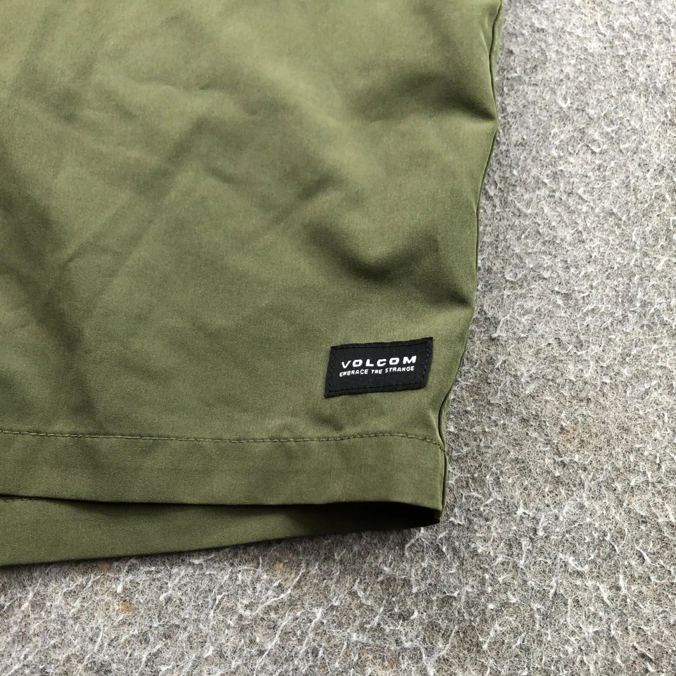 Volcom Shorts Mens Medium Olive Green Elastic Waist Drawstring Walkshorts Casual - Image 4 of 4
