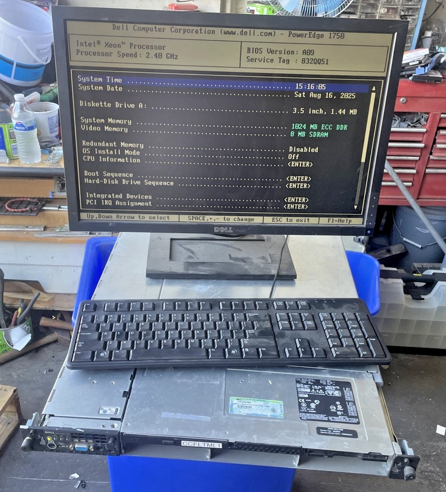 Servidor Dell Poweredge 1750 Intel Xeon sin unidades Foto 3 de 4