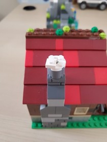 lego 31025 Creator Mountain Hut 95 % Conplete.