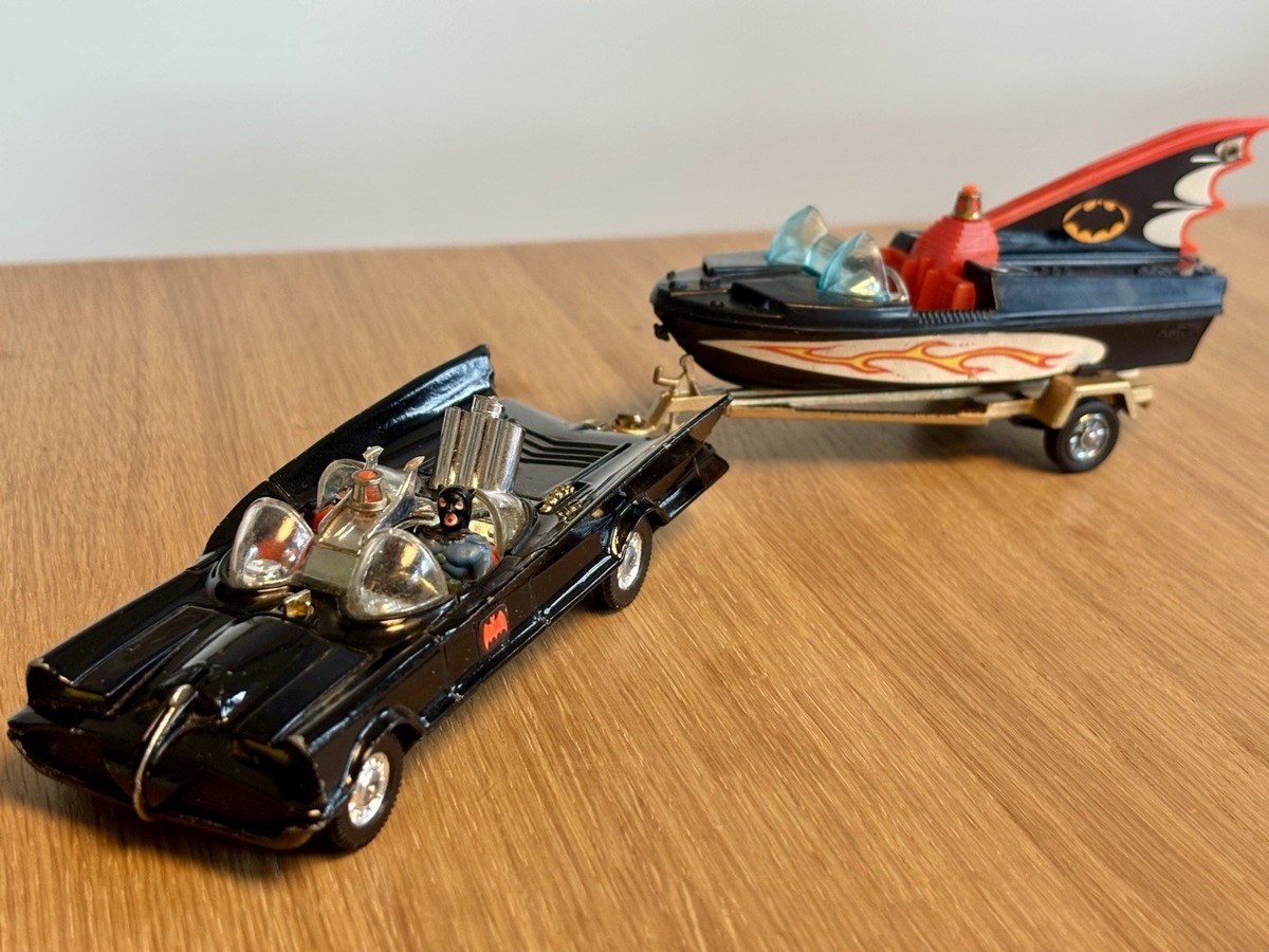 CORGI TOYS　No.2 Original 1960's Corgi Batmobile, with Bat Boat on Trailer, Near
