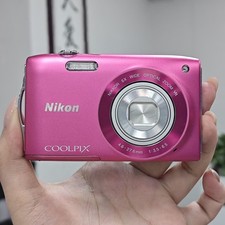 Nikon COOLPIX S3300 Strawberry Pink Digital Camera 90 New 6x Zoom 16.0MP
