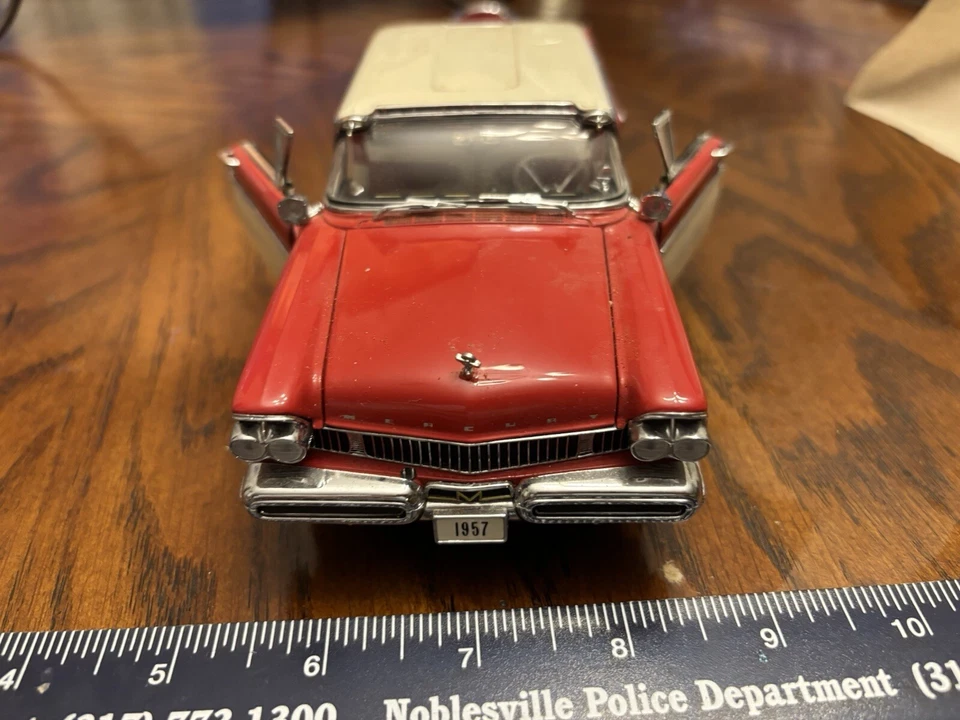 Rare, 1/24th Scale Danbury Mint Diecast 1957 Mercury Turnpike Cruiser - Image 3 of 4