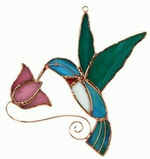 STAINED GLASS HUMMINGBIRD WITH PINK FLOWER SUNCATCHER SUN CATCHER GE139