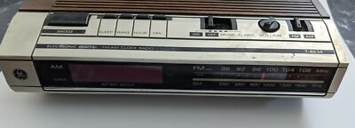 Vintage General Electric Am/fm Alarm Clock Radio Model 7-4634b Red