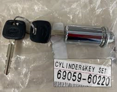 Toyota Genuine OEM CYLINDER & KEY SET, SPARE WHEEL LOCK FJ CRUISER