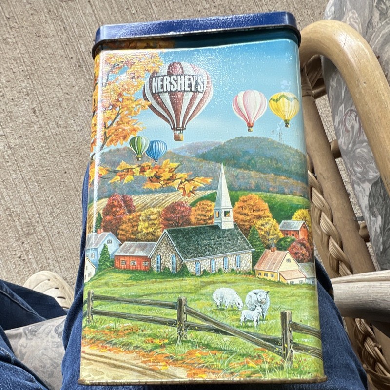 Hershey's Advertising Tin Canister Multicolor Hot Air Balloon Country Scene