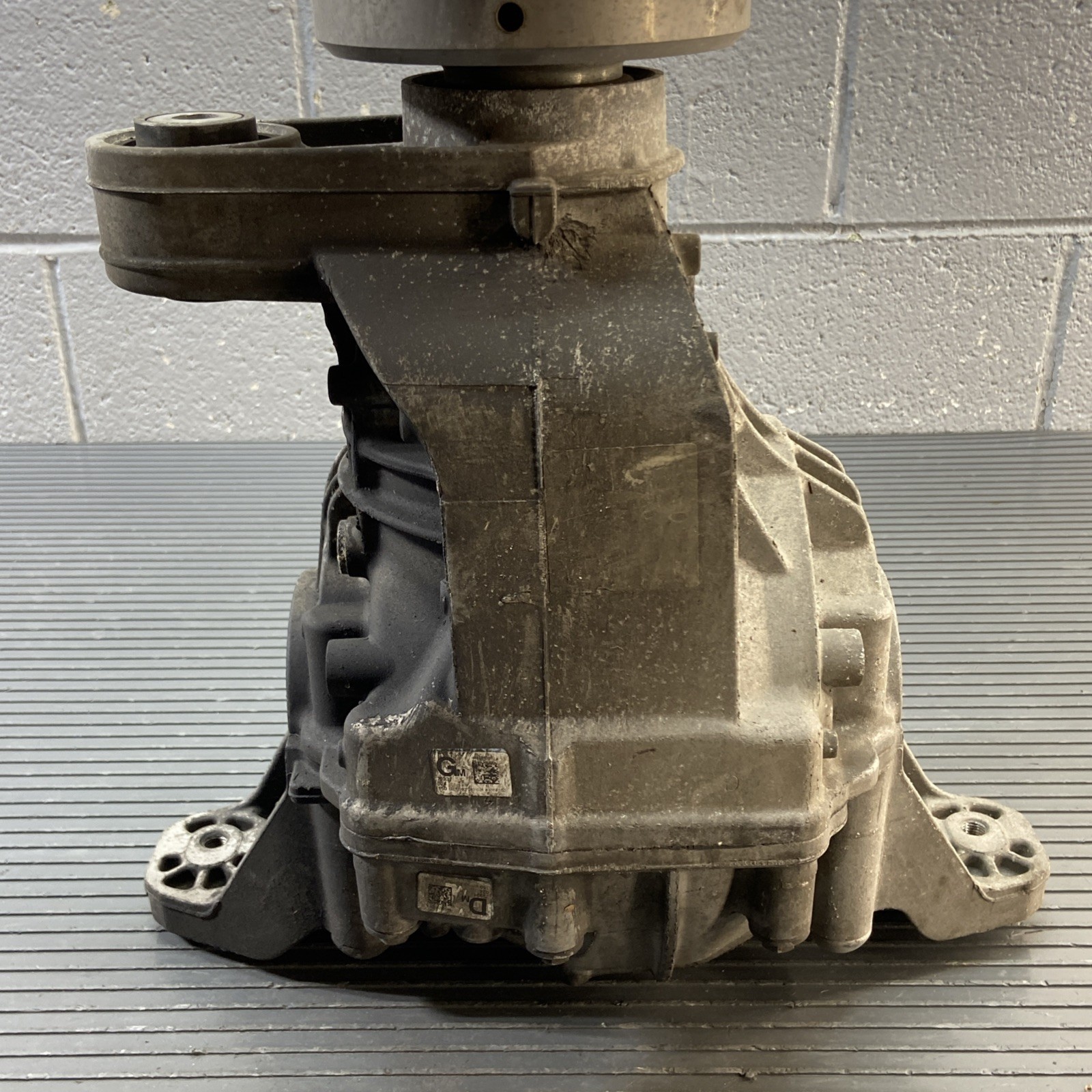 2017-2024 Maserati Levante M161 3.0L Rear Differential Axle Carrier 120K Mil OEM