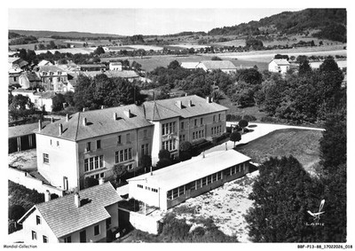 BBFP13-1156-88 - By plane over LAMARCHE - The school group