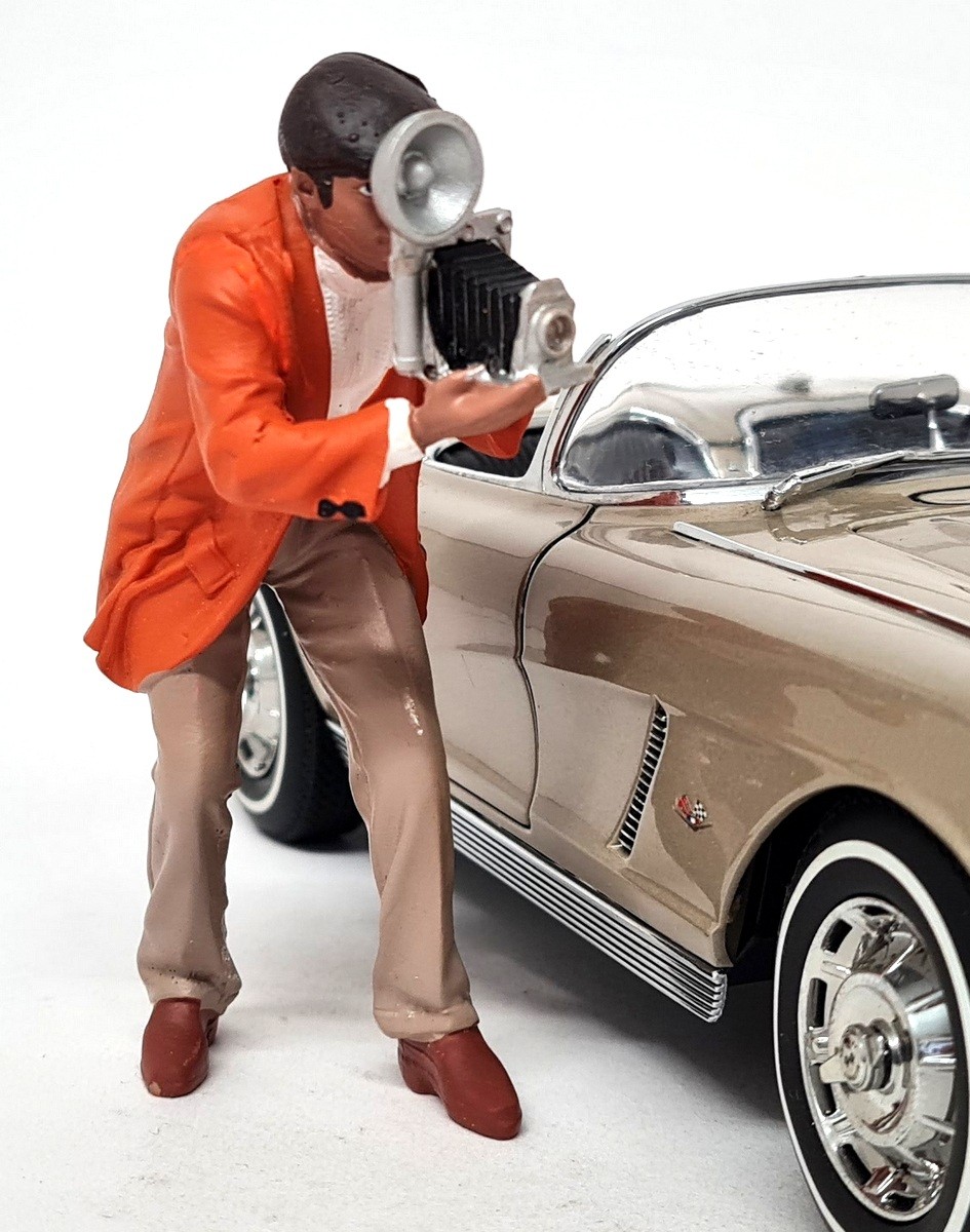 American Diorama 1/18 Scale Photographer III Polyresin figure model display