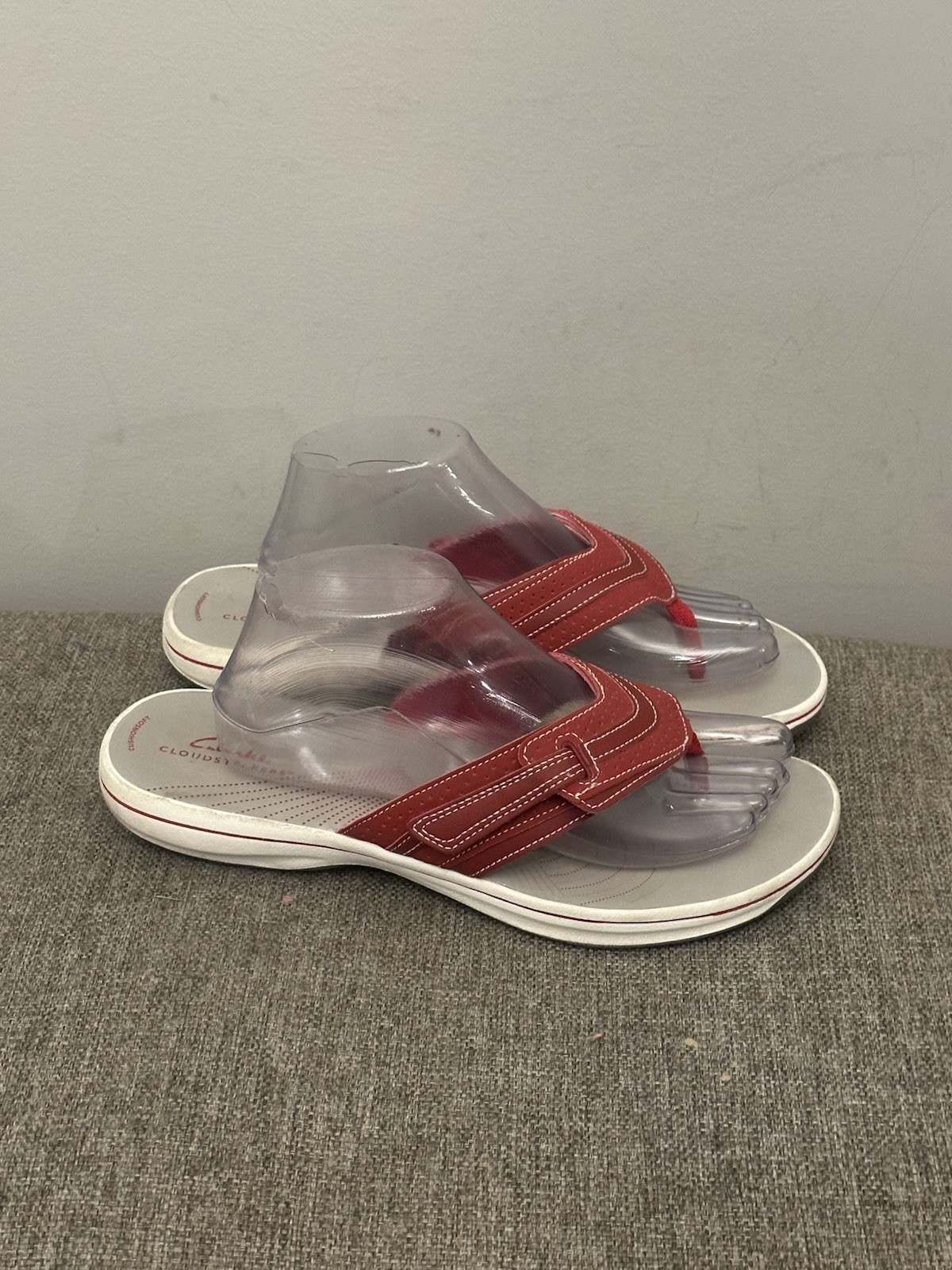 Clark’s Cloud Steppers Breeze Sea Flip Flop Red Size 10