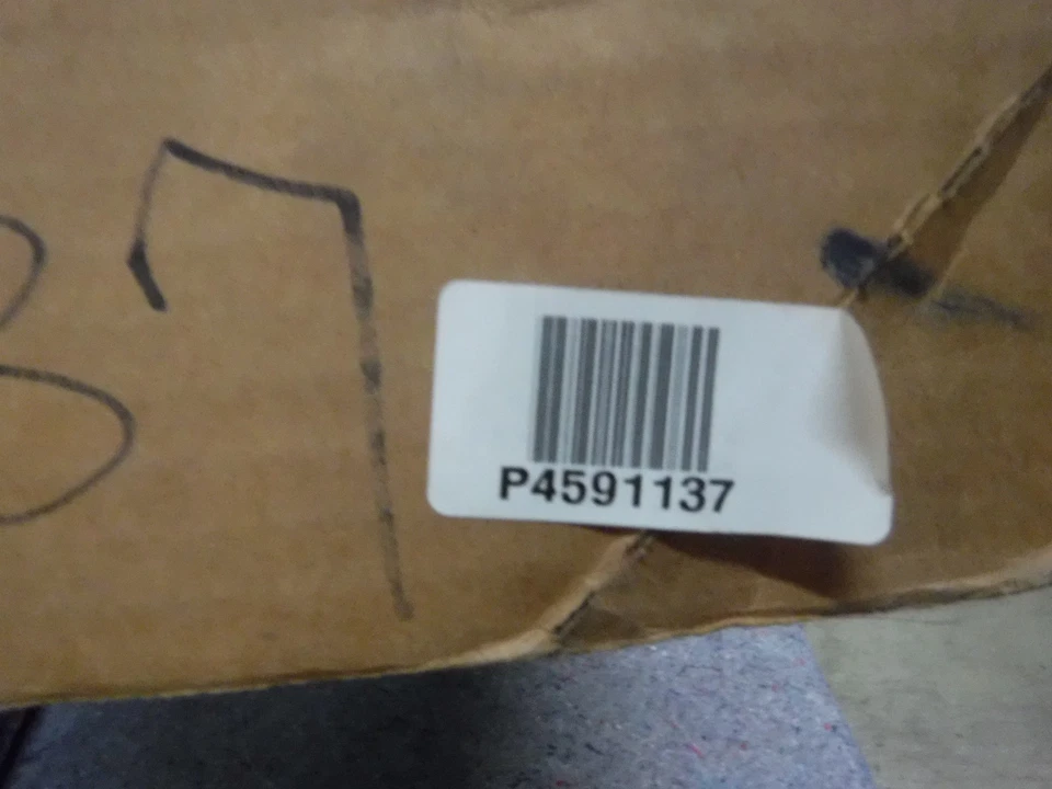 Решетка алюминиевая полированная жидкостная Putco 91137 для Chevrolet Silverado - Изображение 3 из 4