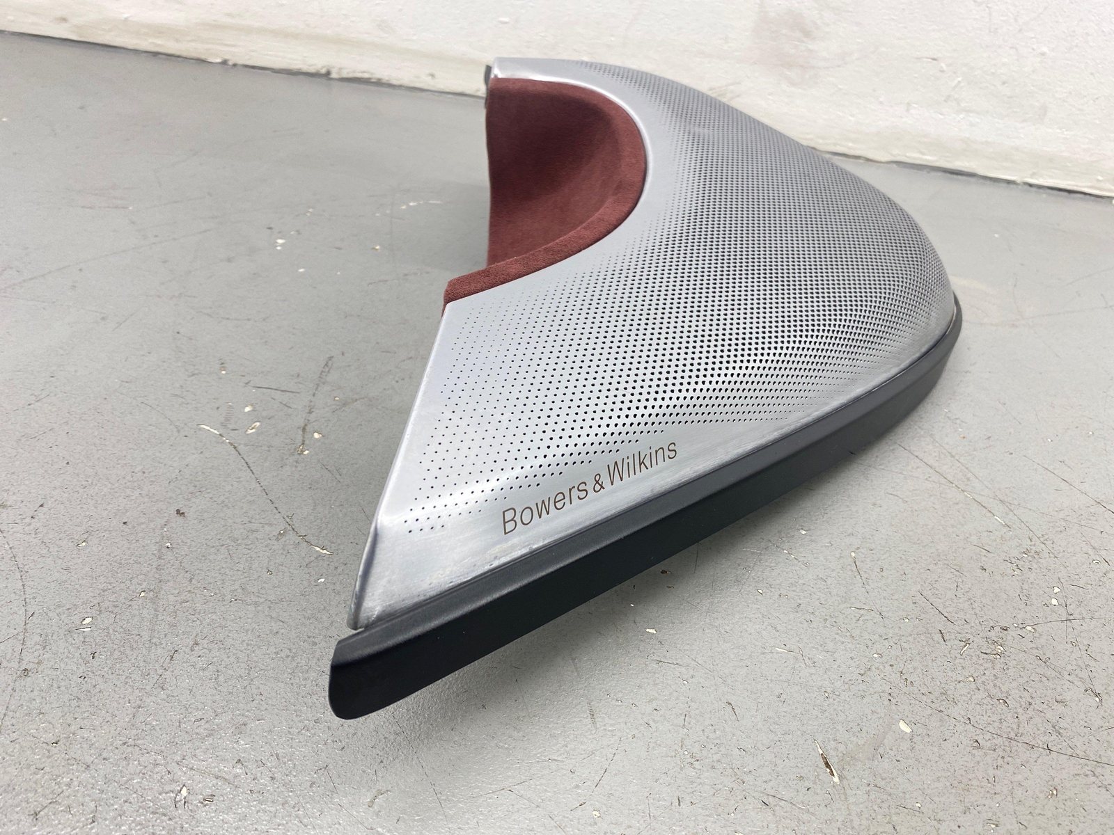 2020-2023 MCLAREN GT FRONT LEFT DOOR SPEAKER TRIM PANEL BAROLO RED 22NB147GP OEM
