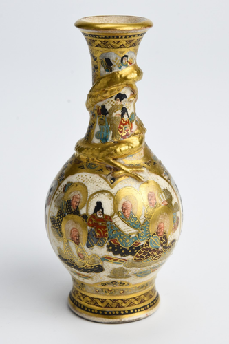 Japanese Meiji Period Satsuma Vase with Lohans and Dragon Signed Shimazu Crest - Picture 4 of 6