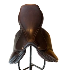 English Intrepid International Close Contact Saddle, Arwen Deluxe