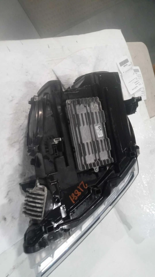 Conjunto de faro derecho usado se adapta a: BMW 650I xenón 2015 HID faro adaptativo co Foto 3 de 4