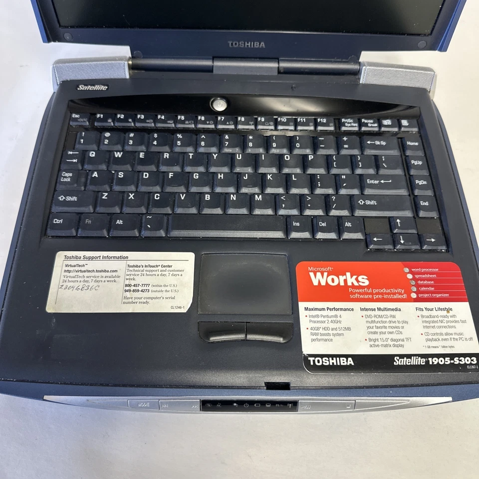 Portátil Toshiba Satellite 1905-S303 15" 2,4 GHz ~ 512 MB RAM ~ 40 GB HDD XP Home Foto 2 de 4