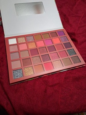 Cabrona Eyeshadow Palette  35 Matte And Shimmer Colors
