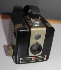 Vintage Kodak Brownie Hawkeye Flash Model Photography Camera England 620 Film
