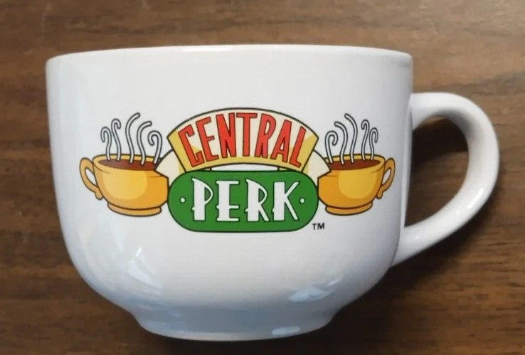 Taza de café St. Louis Cardinals Friends Central Perk 13/05/22 Friends Theme Night Foto 2 de 4