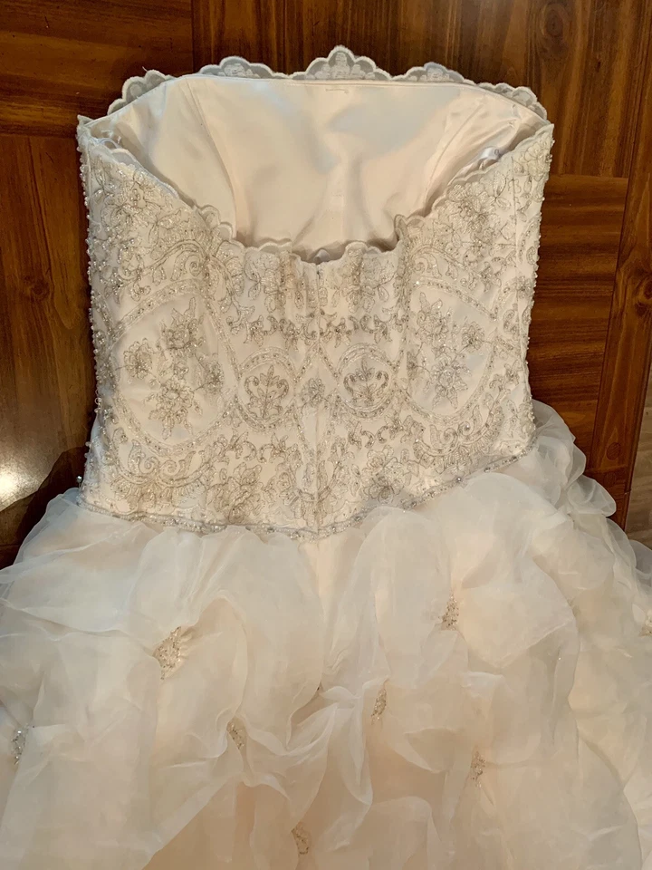 VESTIDO DE NOVIA OLEG CASSINI Color Champagne Blanco Talla 16 *Se adapta a S como 10/12/14 Foto 4 de 4