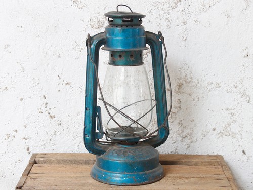 Old Blue Storm Lantern Tea Light Lamp - Picture 2 of 5