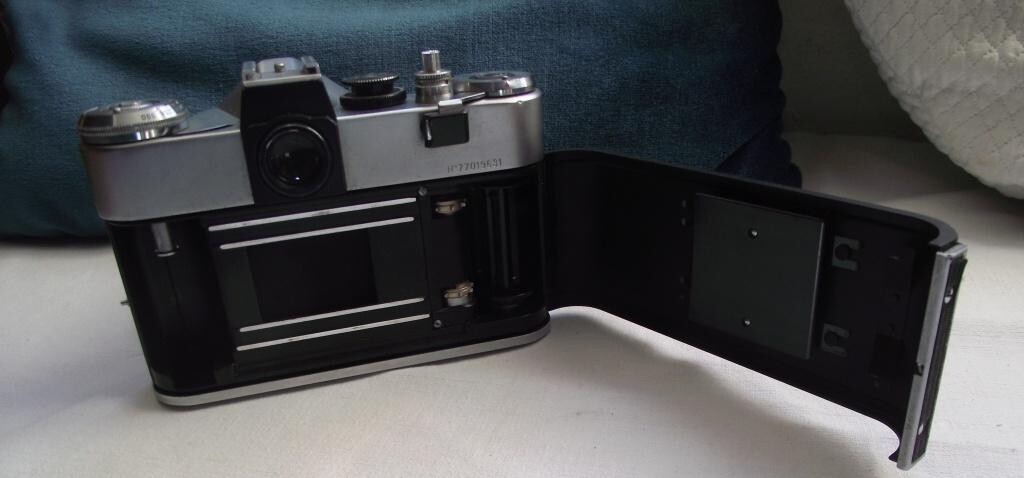 Appareil photo argentique marque ZENIT EM (fabrication soviétique) | Rakuten
