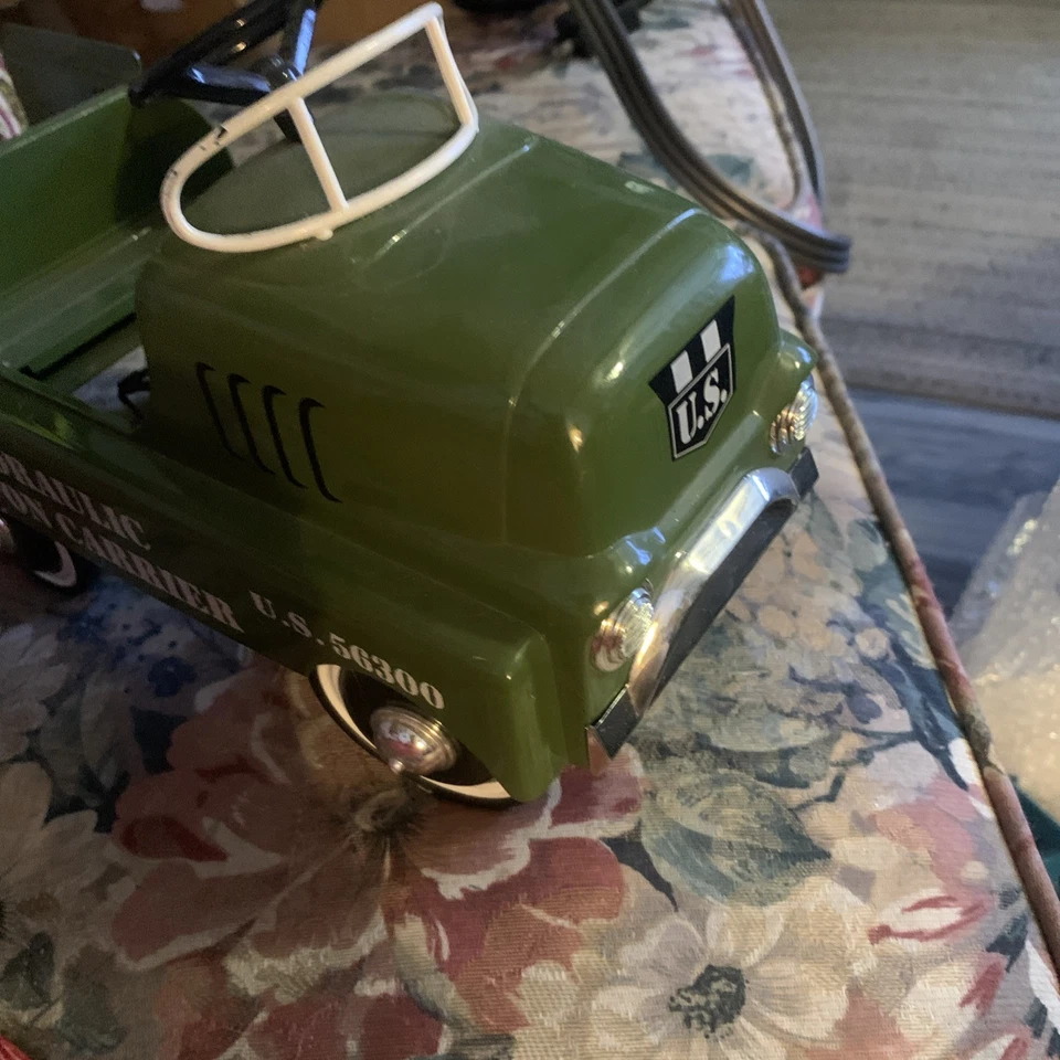 Xonex Die Cast 1:3 Scale Hydraulic Weapon Carrier Pedal Car Collectible - Image 3 of 4