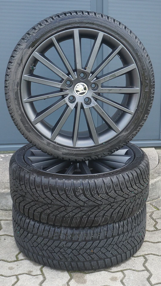 1 Satz Kumho/Fulda Winterräder für Octavia III ,225/40 ZR18 92W, 225/40 R18 92V - Bild 3 von 4