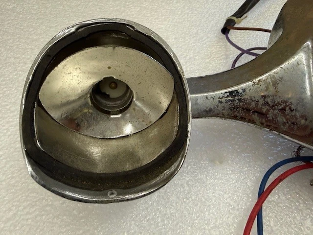 Conjunto de lanterna traseira de freio Indian Motorcycles 2000-03 Gilroy Chief Scout Spirit - Imagem 4 de 4