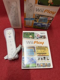Wii Play with Bonus Wii Remote Nintendo Wii 2007 Mint