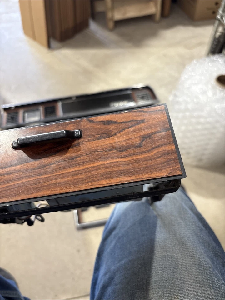 1984 Foxbody 福特 LTD 仪表板装饰套装 — 第 3/4 张图片