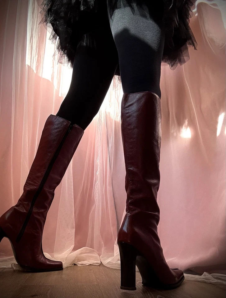 Botas de cuero borgoña de diseño años 90 - Imagen 2 de 4