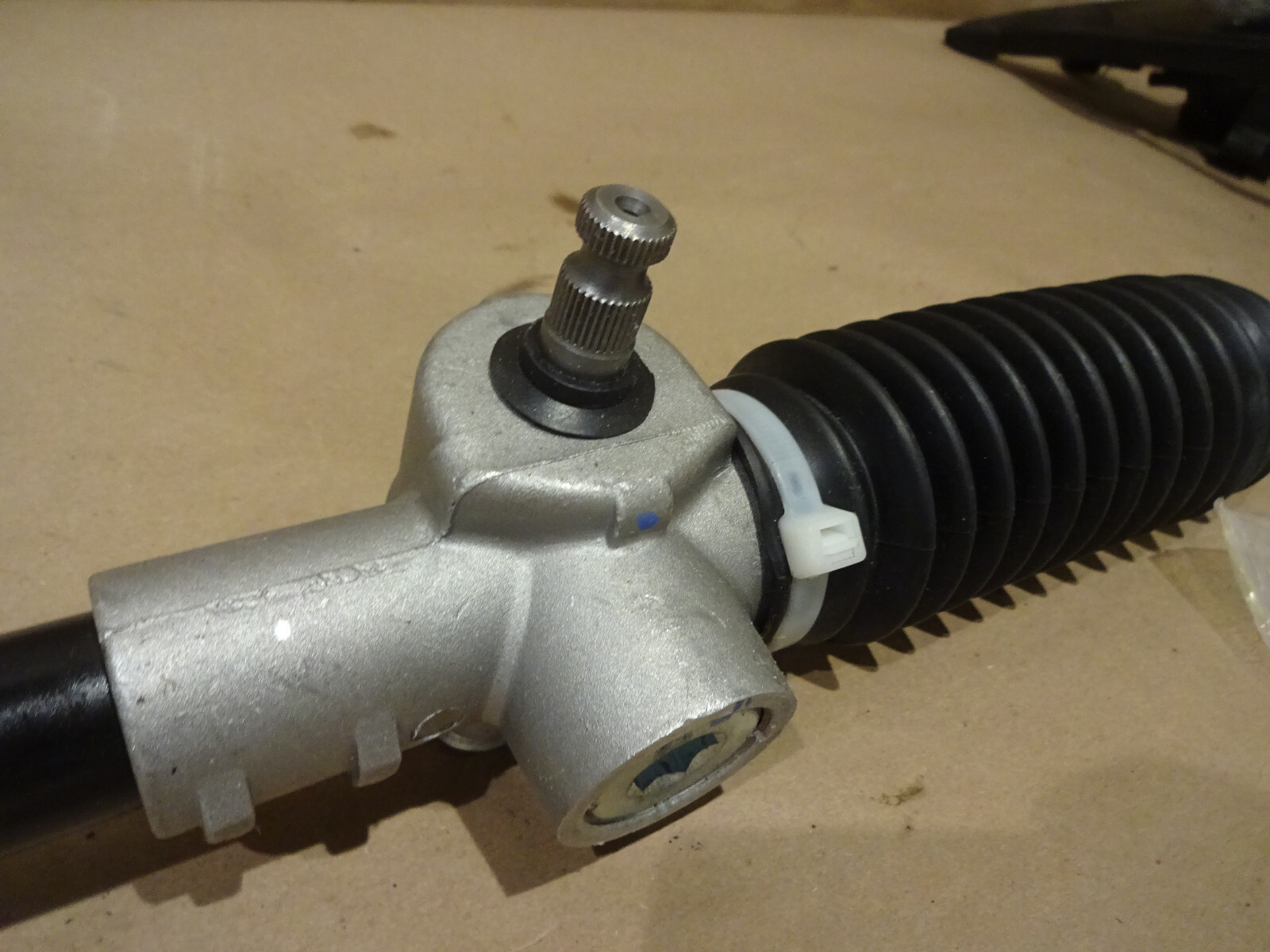 Ferrari 328  LHD Steering Rack 113mm length NEW Aftermarket P/N 32807030