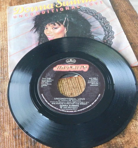 DONNA SUMMER UNCONDITIONAL LOVE / WOMAN 45 RPM RECORD & PS 070