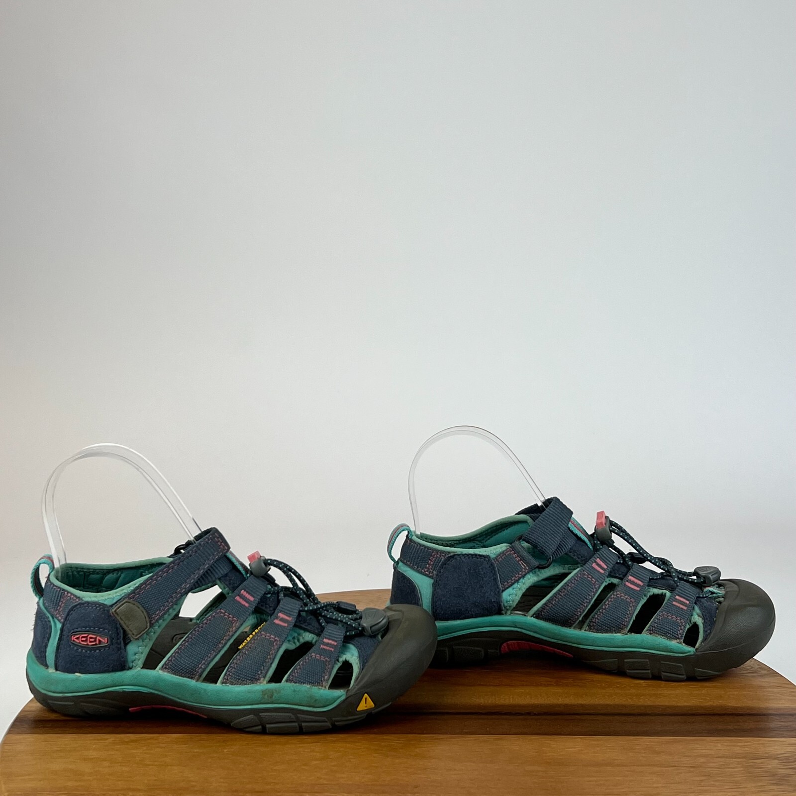 Sandali scarpe blu impermeabili Keen Newport H2 per bambini grandi taglia 3 Y in ottime condizioni